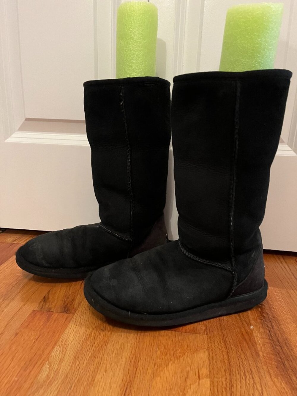 Women's UGG Australia Boots Classic Tall 5815 Sz 6 Leather Sheepskin Tall